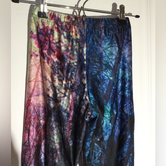 Multi Color leggings - Picture 3 of 4